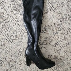 Elegant Black Women's Boots